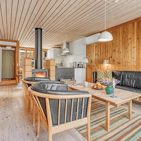 2 Bedroom Gorgeous In Vaeggerlose Nyaraló *