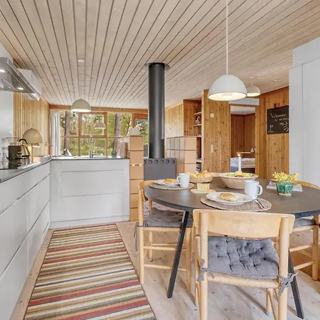 2 Bedroom Gorgeous In Vaeggerlose * Bøtø By