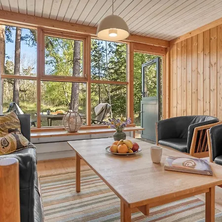 2 Bedroom Gorgeous In Vaeggerlose