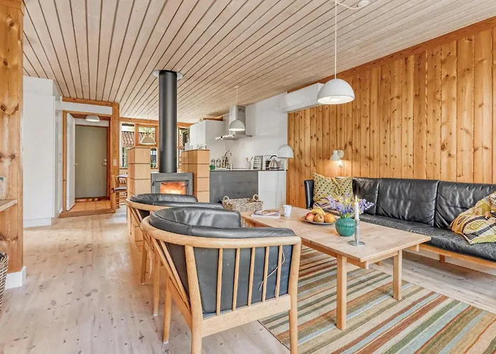 2 Bedroom Gorgeous In Vaeggerlose Feriehus *